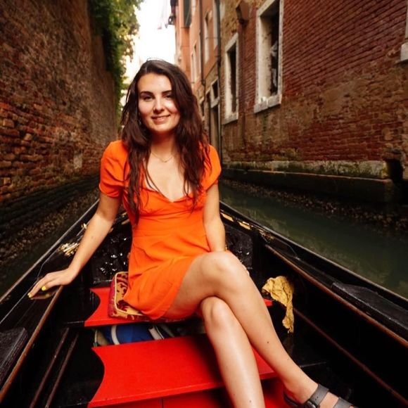 Meet your Posher, Cassie - Picture 1 of 1